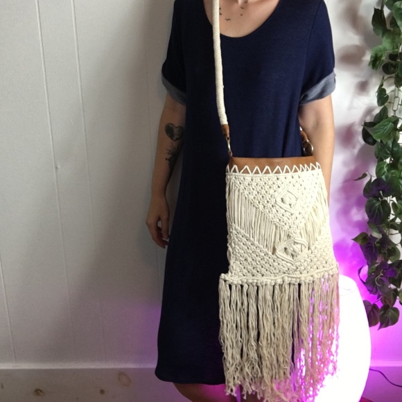 ✨HP✨Boho Vintage Macrame Bag - Picture 6 of 8